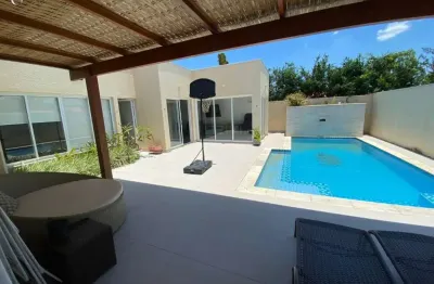 Casa Térrea à Venda no Condomínio Casas de Gaia – 374 m² | 4 Dormitórios, Piscina e Área Gourmet
