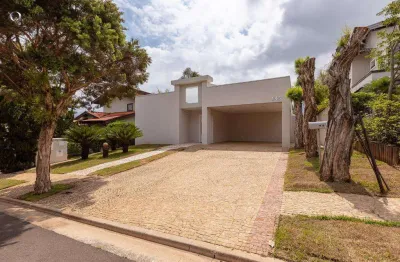Casa Alto Padrão no Alphaville Campinas | 4 Suítes | 640m² de Terreno | Totalmente Reformada