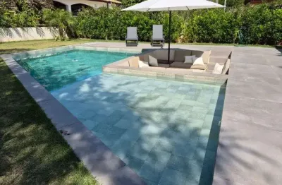 Casa de Alto Padrão no Condomínio Campos de Santo Antônio – Itu/SP – 4 Suítes, Piscina e Área Gourmet