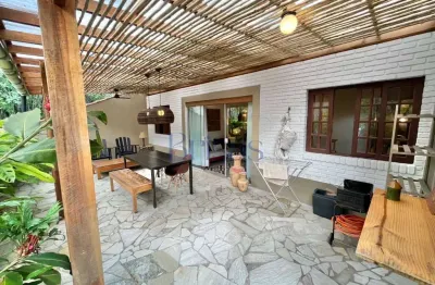 Casa em condomínio fechado com 2 quartos à venda na barra do sahy, são sebastião  por r$ 800.000