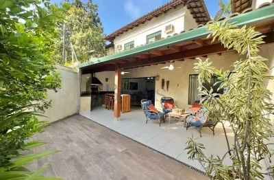 Casa em condomínio fechado com 4 quartos para alugar na barra do sahy, são sebastião , 180 m2