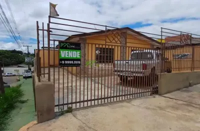 Casa à venda no Uvaranas, Ponta Grossa 