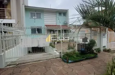 Casa com 3 quartos à venda na Rua Irmã Rosalia, Nossa Senhora Medianeira, Santa Maria