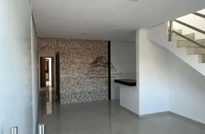 Casa ampla geminada com 3 quartos no bairro senhora das graças