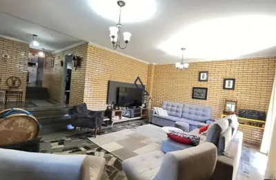 Casa 3 dormitórios semimobiliada à venda em caxias do sul, vinhedos