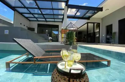 Casa com 308 metros², 3 quartos, piscina e churrasqueira em juquehy - sp