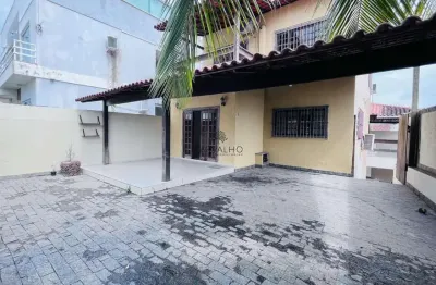 Casa com 03 quartos para alugar na praia de piratininga, niterói/rj