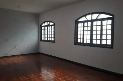 Casa à venda no vista verde - não precisa de reforma 03 dormitórios e edícula completa
