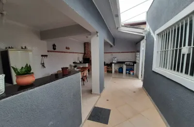 Sobrado à venda – apenas 50m da praia martim de sá, caraguatatuba! - pé na areia