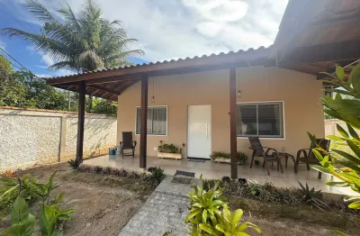 Casa com amplo quintal próximo a natureza numa região tranquila de paraty