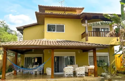 Casa com 4 suites em barri nobre próximo ao centro com 247m2 de ac