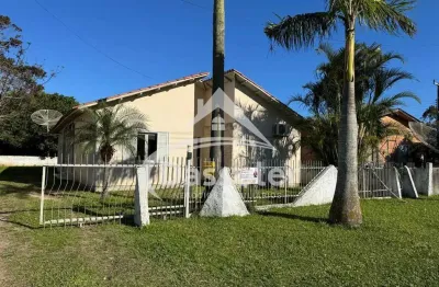 Casa com 3 quartos à venda na Avenida Lorena Luz Kretschmer, 544, Arapongas, Araranguá