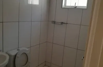 Esxelente casa no vila ipiranga, com tres dormitorios w uma suite.