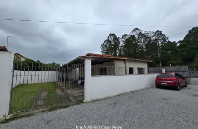 Casa terrea a venda no centro de caucaia do alto, com mercados, ubs e bancos próximos.
