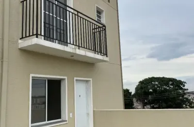 Casa de 91m² 3 dorm, senso 1 suite, sala ampla, em condomínio fechado e lazer completo.