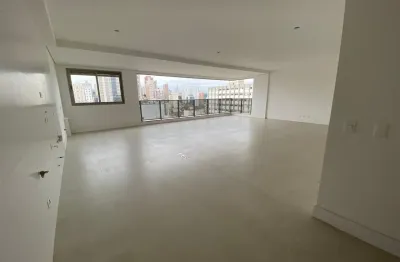 Apartamento 222m², recém entregue com projeto de interiores aprovado, 4 suítes e 5 vagas