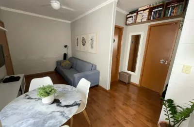 Lindo apartamento reformado no condomínio reino da escócia