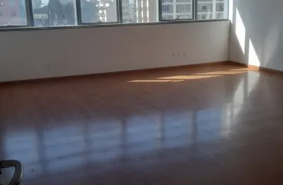 Sala comercial 50m2 - 2 vagas garagem - 2 banheiros