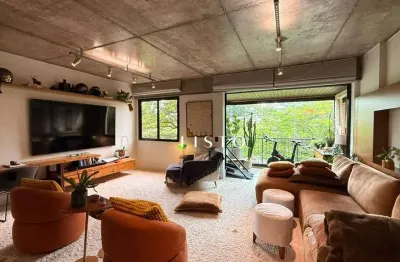 Apartamento Reformado com 2 dormitórios à venda, 121 m² por R$ 1.500.000 - Barra da Tijuca - Rio de Janeiro/RJ