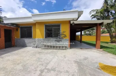 Alugo casa linear quitandinha com 3 quartos amplo jardim e garagem r$ 4.000,00 + txs