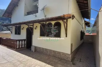Abaixou o preço - cascatinha vendo ampla casa com 4 quartos garagem r$ 580mil