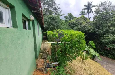 Oportunidade!! vendo casa em terreno de 1200m2 no carangola. casa com 2 quartos por r$ 550.000,00