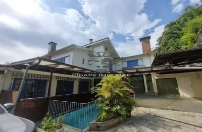 Alugo casa comercial no valparaiso  ideal pra clínica, escritório, escola. r$ 9.000,00 + txs