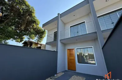 Casa com 3 quartos à venda na Rua Holanda, 41, Boa Vista, Joinville