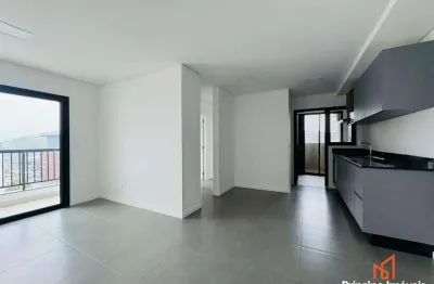 Apartamento com 02 dormitórios no anita garibaldi joinville