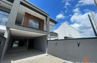 Casa com 3 quartos para alugar na Rua Riachuello, 268, Bom Retiro, Joinville