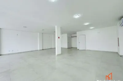 Sala comercial para alugar na Rua Florianópolis, 2615, Fátima, Joinville
