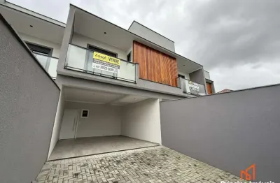 Casa com 3 quartos à venda na Rua Austergilio de Menezes, 64, Boa Vista, Joinville