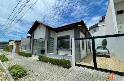 Casa com 4 quartos à venda na Rua Araquari, 74, América, Joinville