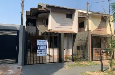 Casa com 3 quartos à venda na Rua Professora Maria Cleusa Milléo Romano, 631, Jardim Santa Rosa, Maringá