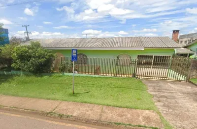 Casa com 2 quartos para alugar na Rua Nereu Ramos, Centro, Cascavel