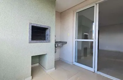 Oportunidade de locação: apartamento central com 1 suíte + 2 quartos