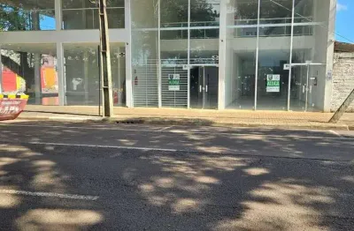 Sala comercial para locação na Rua Paraná próxima a Prefeitura Municipal - Centro Comercial Idalina Schumacher