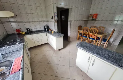Casa com 2 quartos à venda na Rua Cabreúva, Vila Clarice, Santo André