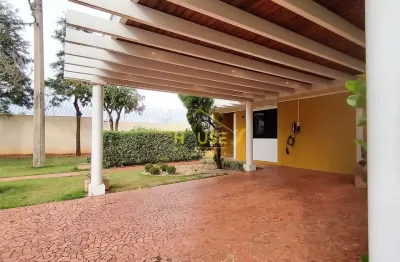Casa à venda no bosque vivendas – 3 dormitórios, piscina aquecida e energia solar