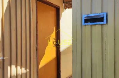 Sobrado para locação com 3 quartos sendo 1 suíte, bada de garagem para 4 carros, no bairro chácara