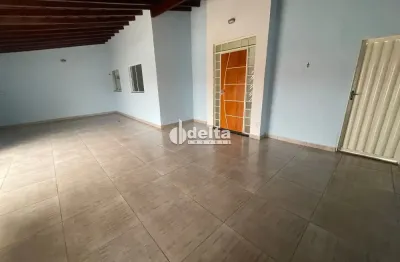 Casa a venda no santa monica- conforto e localização privilegiada