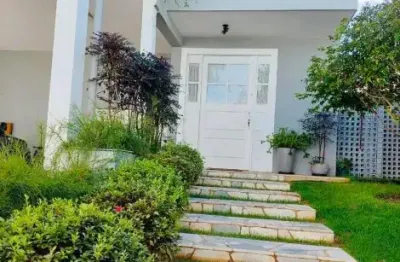 Maravilhosa casa de alto padrão na morada da colina - exclusividade e sofisticação.