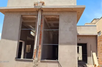 Bairro pampulha - linda casa com fino acabamento, pronta para morar no mês de dezembro 2025 ! ambientes amplos, pé- direito  alto e todo o conforto que você e sua família merecem .