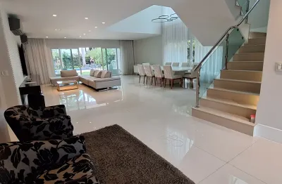 Alphaville  mansão 5 suítes porteira fechada ( mobiliada ) estuda proposta & permuta!