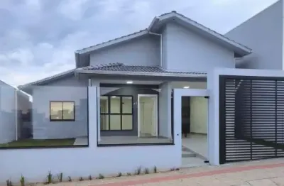 Linda casa localizada no alto do bairro desbravador chapecó