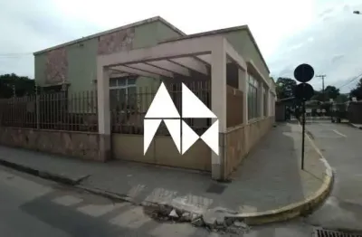 Casa com 4 quartos à venda na rua coronel rocha santos, jardim brasília, resende, 300 m2 por r$ 750.000