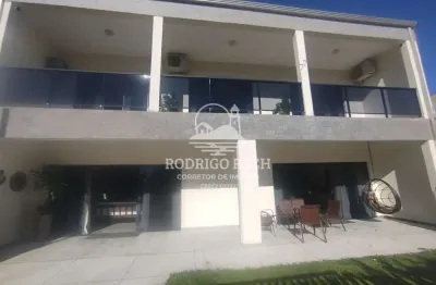 Sobrado de alto padrão a menos de 50m do mar balneário caravelas