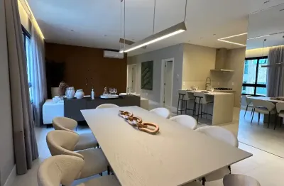 Apartamento decorado e mobiliado - showroom em meia praia - itapema/sc