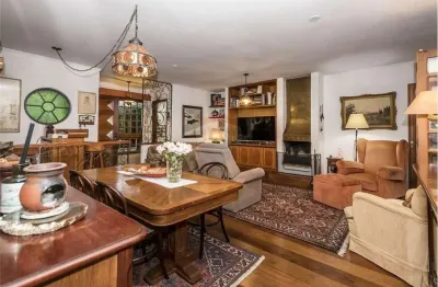 Casa com 4 quartos à venda na rua desembargador espiridião de lima medeiros, 64, três figueiras, porto alegre, 280 m2 por r$ 2.300.000