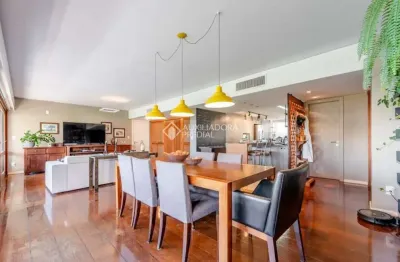 Apartamento com 3 quartos à venda na rua pedro chaves barcelos, 614, auxiliadora, porto alegre, 211 m2 por r$ 1.800.000